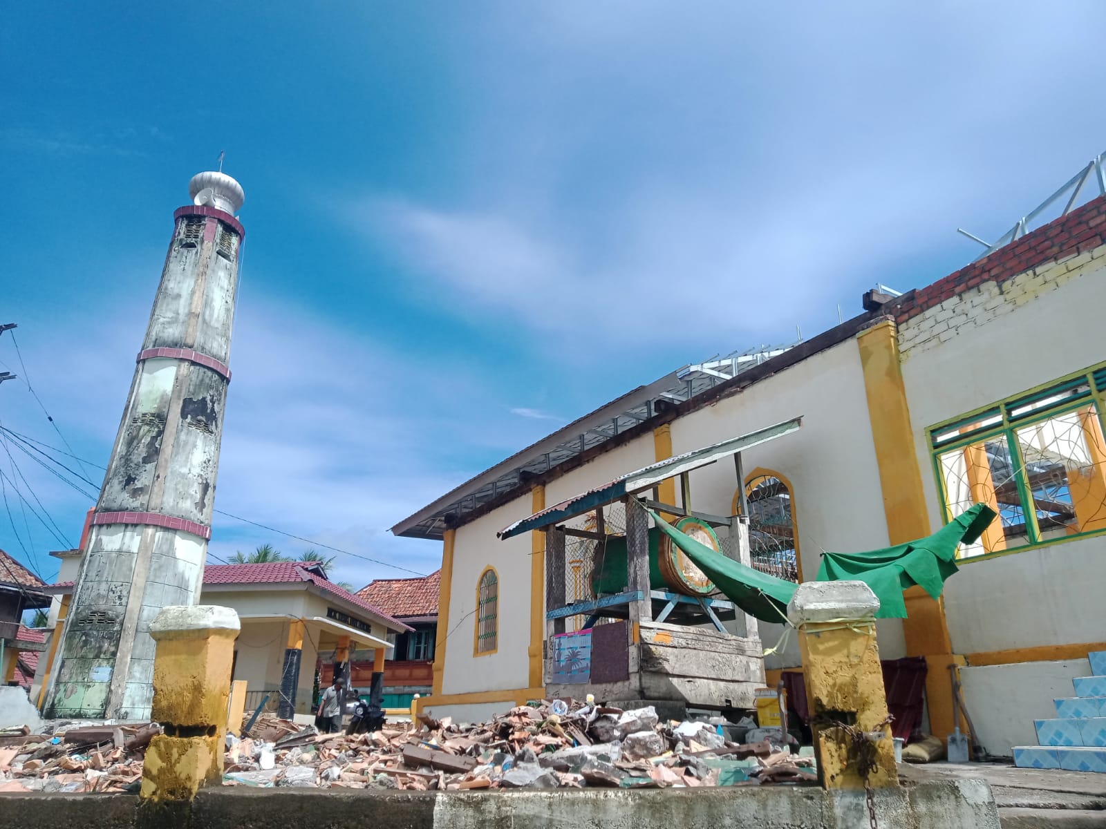 PT SSL Renovasi Masjid di Desa Batu Kucing