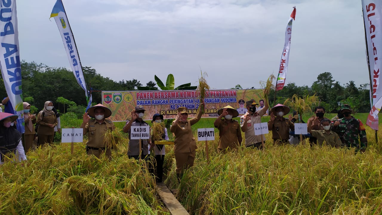 Bupati Apresiasi Petani di Hari Pangan Sedunia