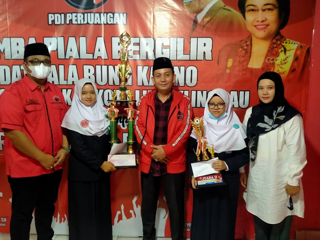 MAN 1 Juara Umum Lomba Pidato Ala Bung Karno