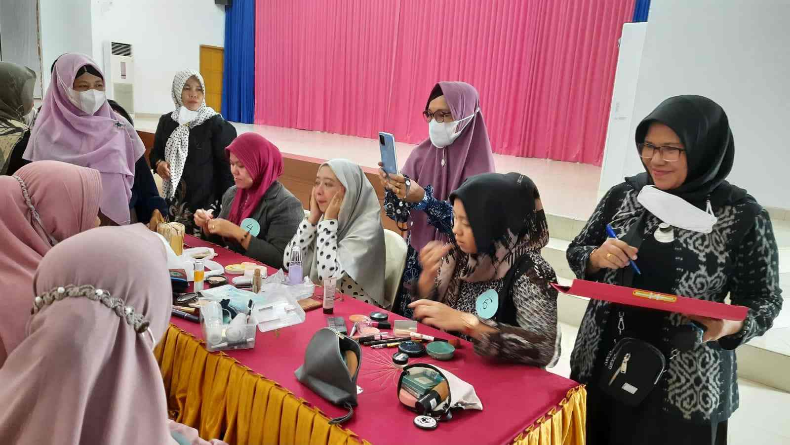 Peringati Hari Ibu, HW STKIP PGRI Gelar Perlombaan