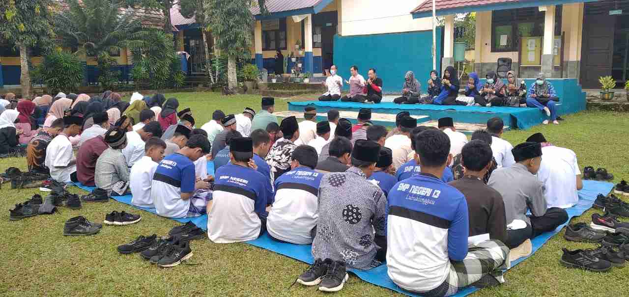SMPN 13 Lubuklinggau Memperingati Isra Miraj