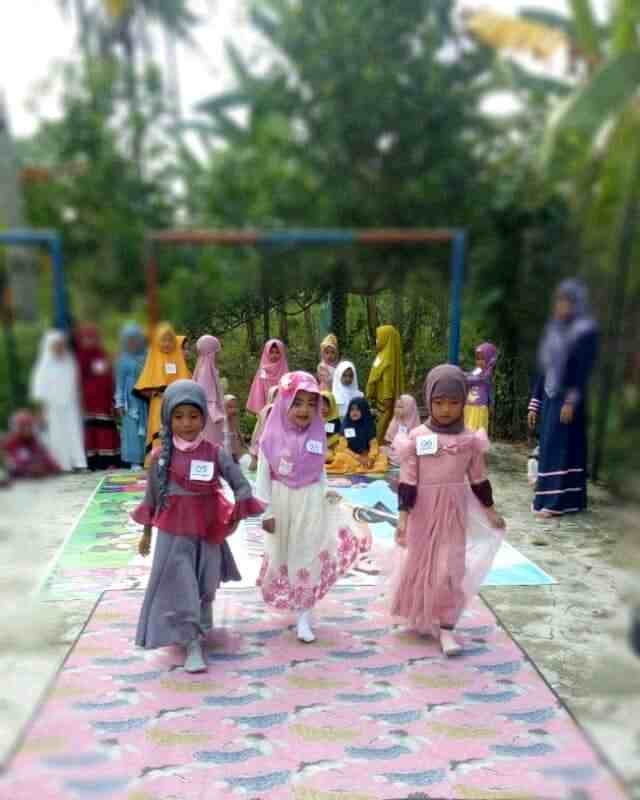 Paud Basmalah Preschool Adakan Fashion Show Busana Muslim dan Rangking Satu