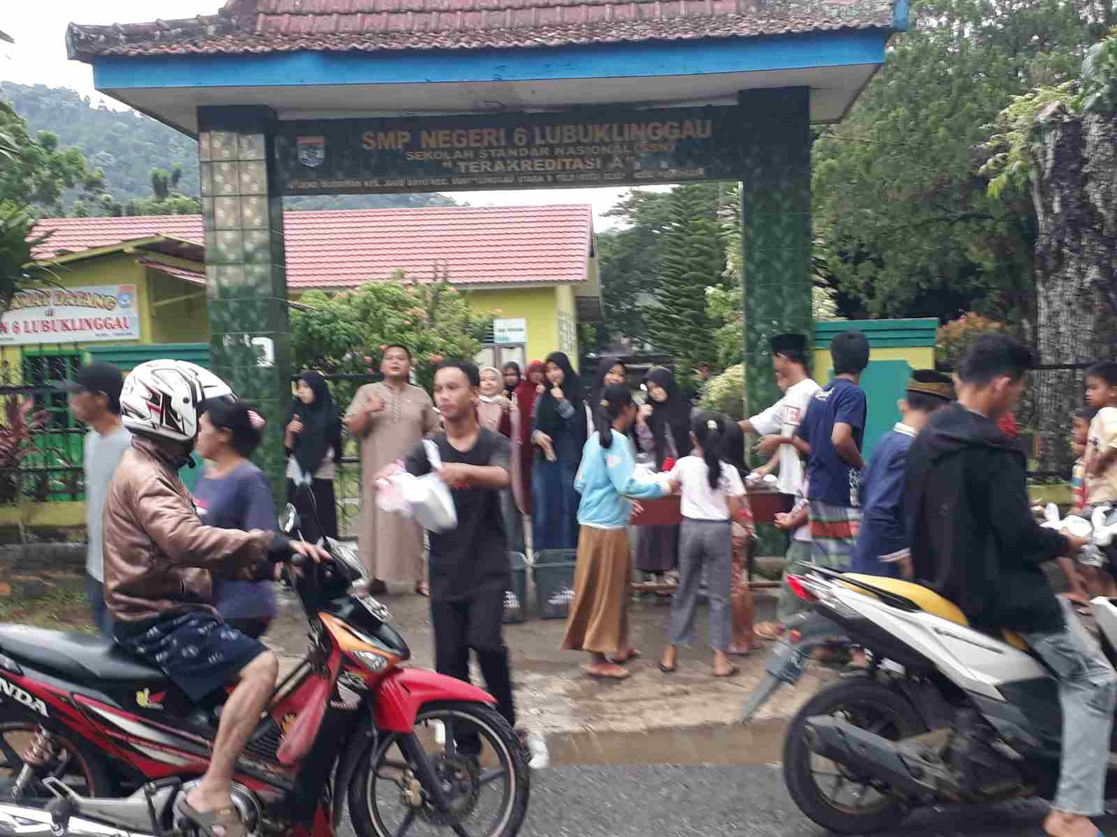 SMPN 6 Gelar Pesantren Ramadhan,Lomba dan Berbagi Takjil