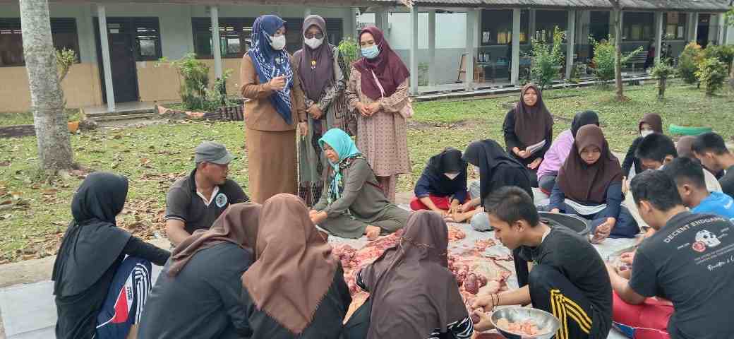 Smanda Qurban Satu Sapi dan Empat Kambing