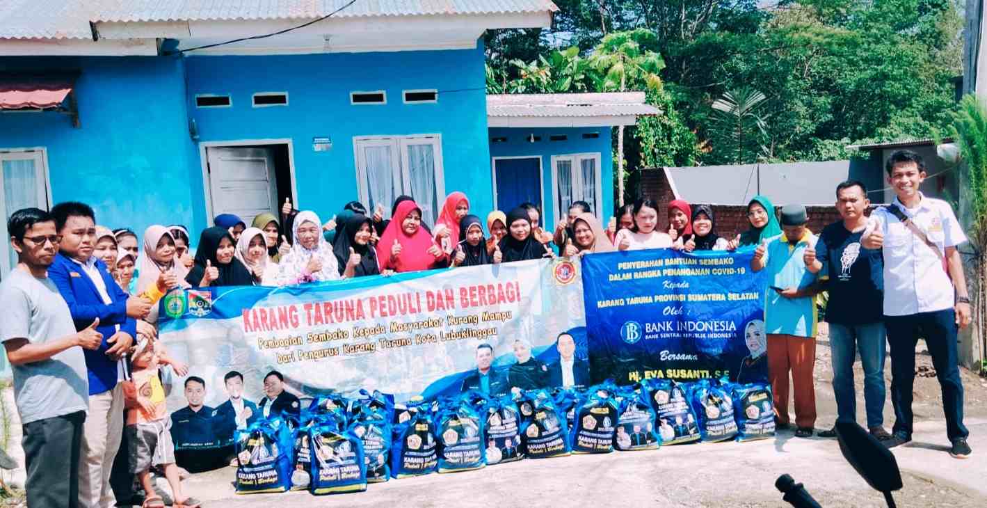 Warga Kecamatan Lubuklinggau Timur 2 Senang Dapat Bantuan Sembako dari Karang Taruna