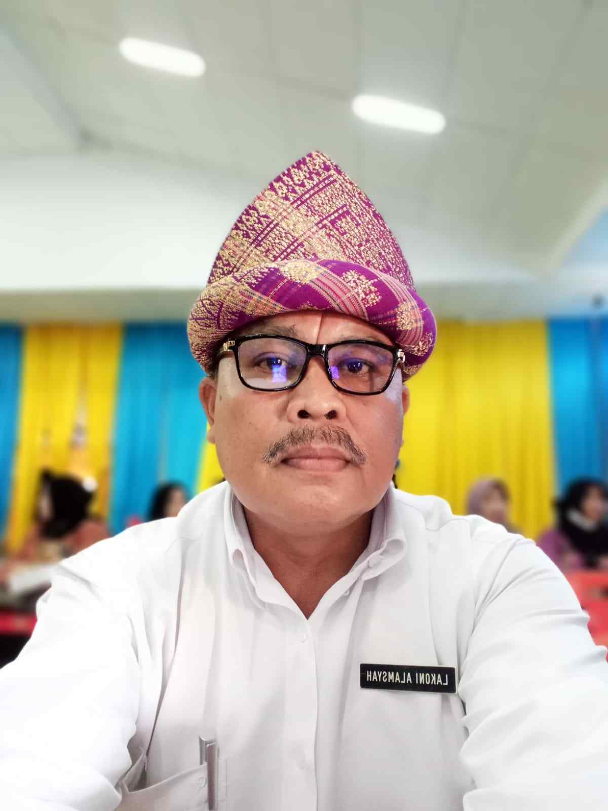 Lakoni Alamsyah Jadi Pemangku Adat Kelurahan Lubuk Aman