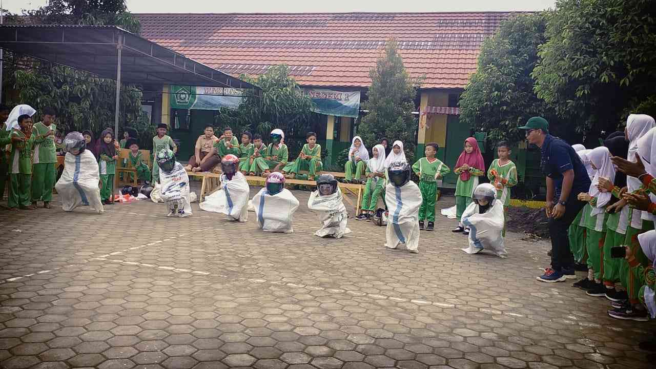 Meriahnya, Peringatan HUT Kemerdekaan RI di MIN 1 Musi Rawas