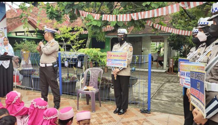 RA Ummi di Kunjungi Satlantas Polres Kota Lubuklinggau