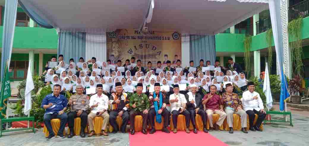 MAN 1 Model Lubuklinggau Wisuda 81 Hafidz Al-Qur’an