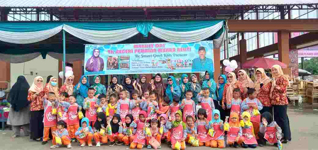 Anak TK Negeri Pembina Muara Beliti Antusias Ikuti Kegiatan Market Day