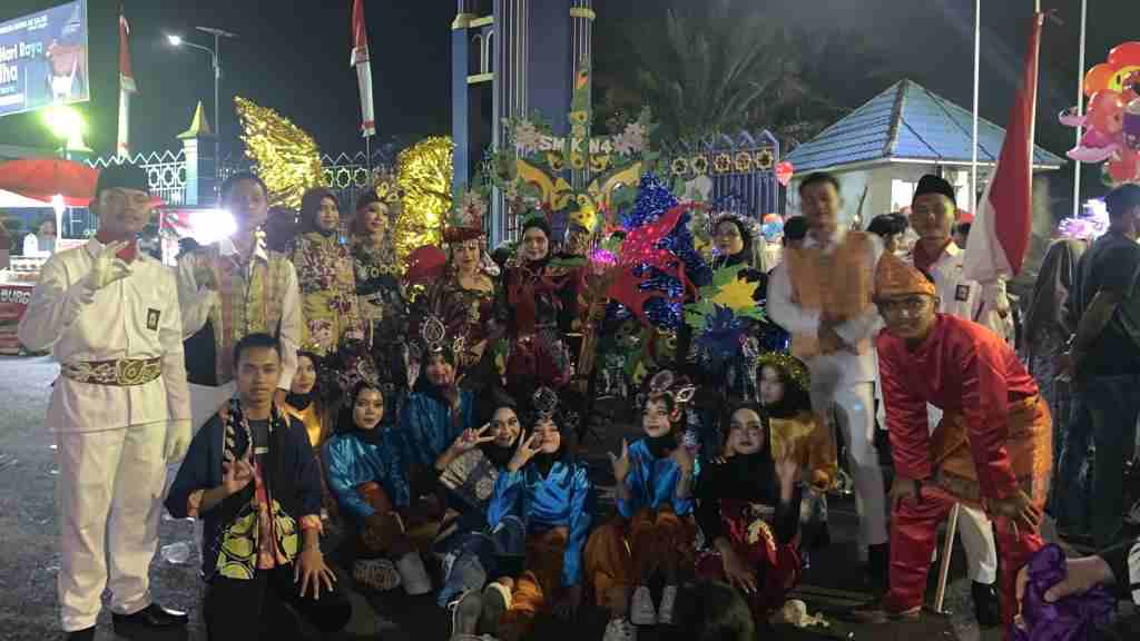 Mengusung Tema Pokad Linggau, SMKN 4 Lubuklinggau Tampil Spektakuler di Silampari Night Carnaval
