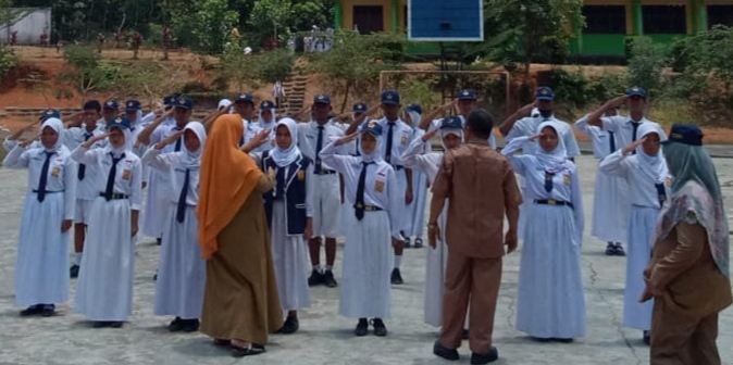 SMPN 14 Satu-satunya Sekolah Mewakili Lubuklinggau di Perlombaan Baris Berbaris