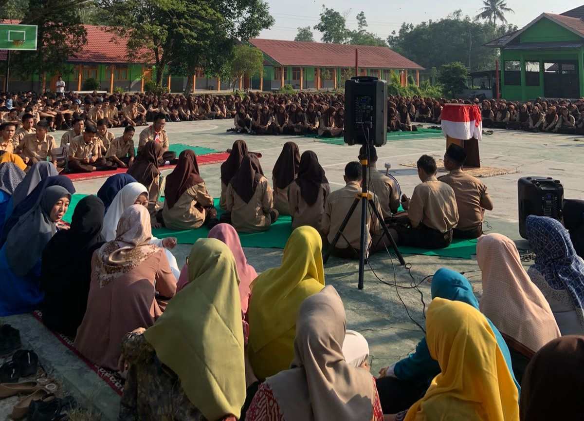 Tingkatkan Ketaqwaan, Dewan Guru dan Pelajar SMAN 4 Lubuklinggau Peringati Maulid Nabi