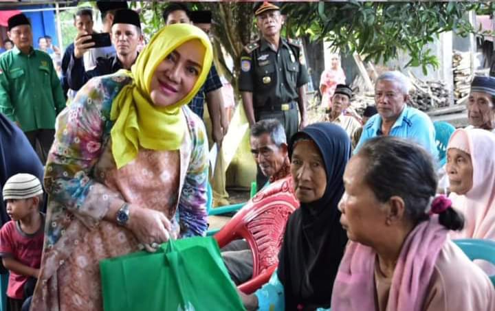 Bupati Hj Ratna Machmud Letakan Batu Pertama Pembangunan Rumah Warga Program Baznas